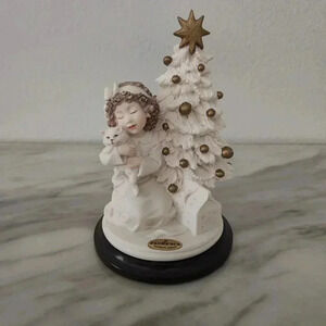 Giuseppe Armani "Christmas Tender Gift" Girl with Kitten Figure Florence Italy